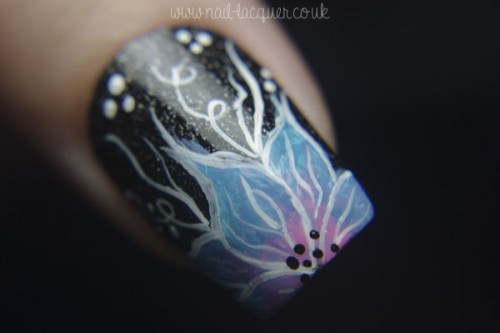 Flower nail art tutorial - Nail Lacquer UK