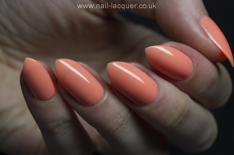 Toadstool Peach Pearl Holographic Nail Polish | Maniology