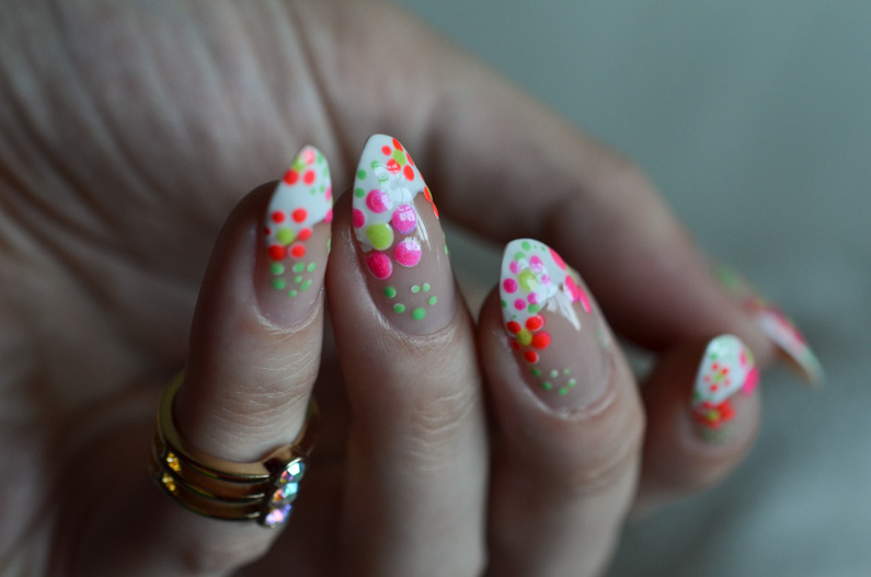 EASY FLOWER NAIL ART FOR BEGINNERS 