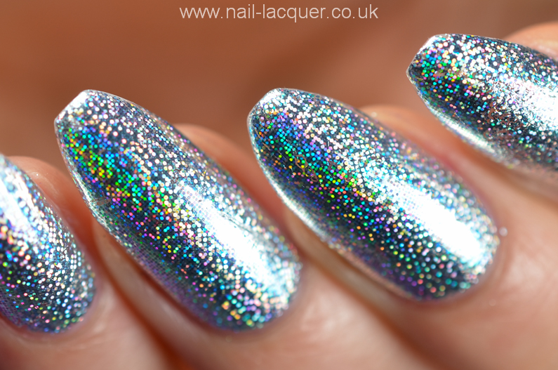 How to apply nail foils - Nail Lacquer UK