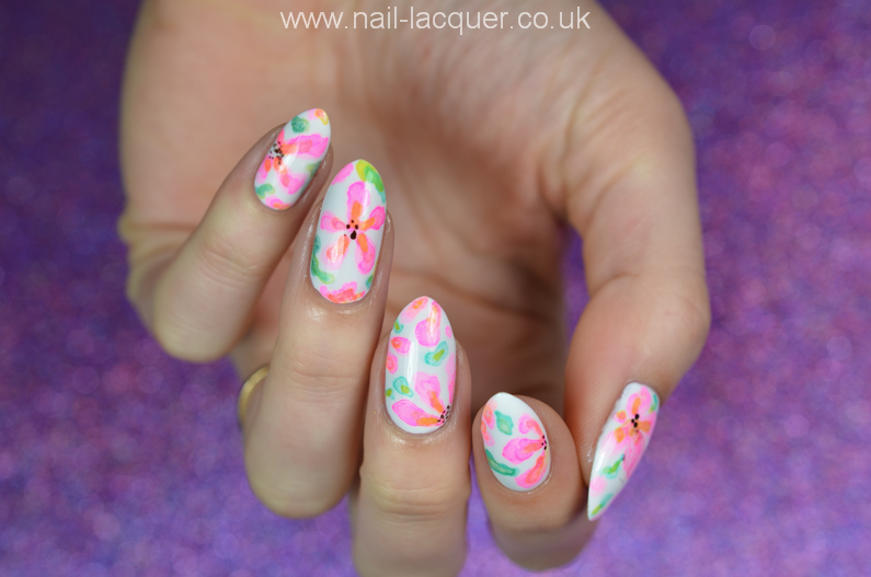 TUTORIAL I Flower Nail Art - Using a Petal Brush to create easy flower nail  designs 